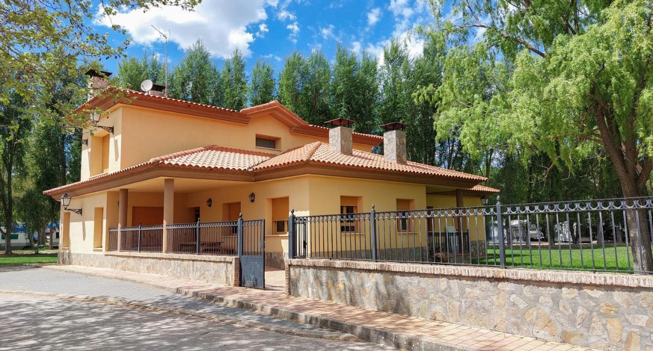 קואנקה Camping Caravaning Cuenca מראה חיצוני תמונה